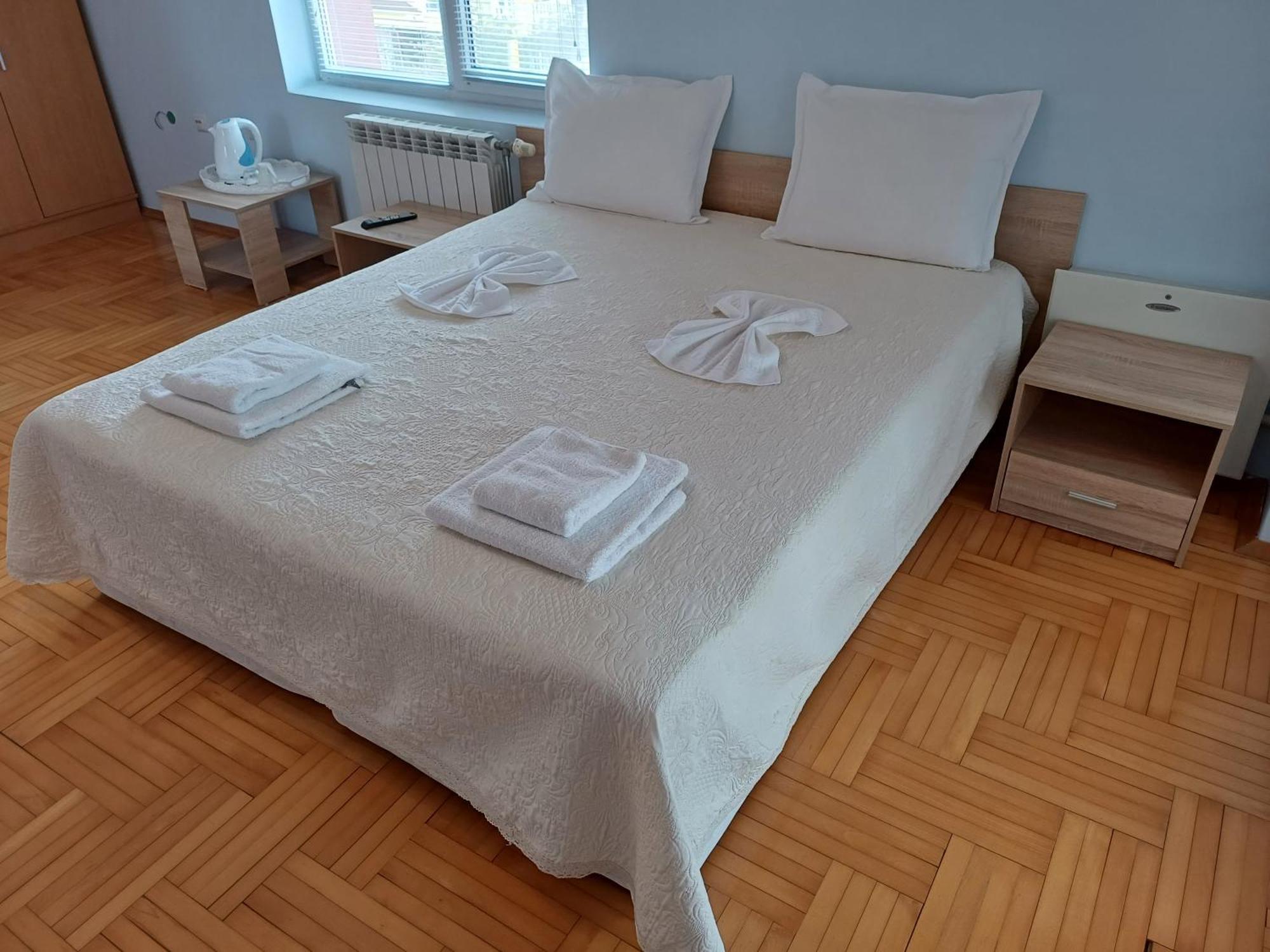 Guest Rooms Deva Бургас Экстерьер фото