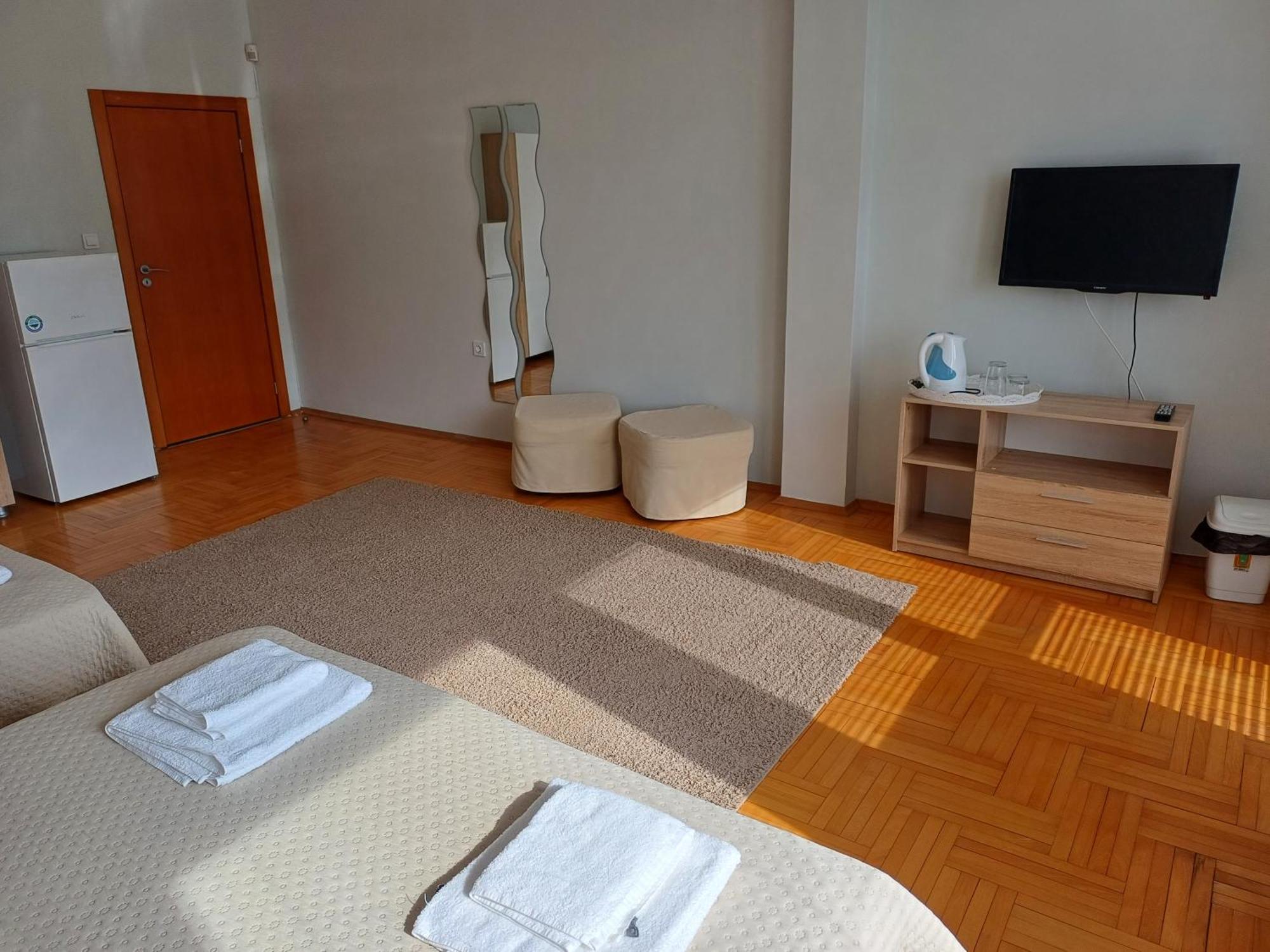 Guest Rooms Deva Бургас Экстерьер фото