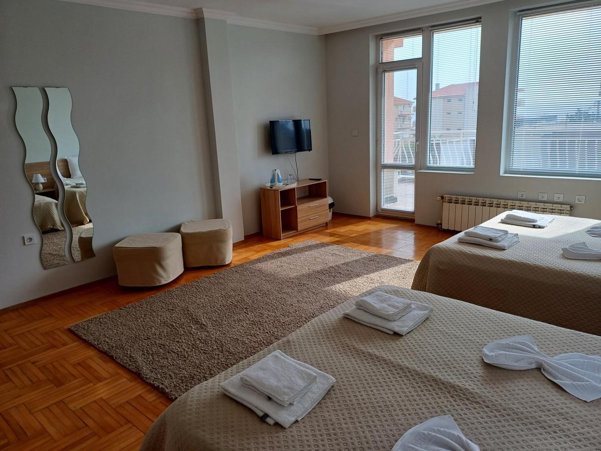 Guest Rooms Deva Бургас Экстерьер фото
