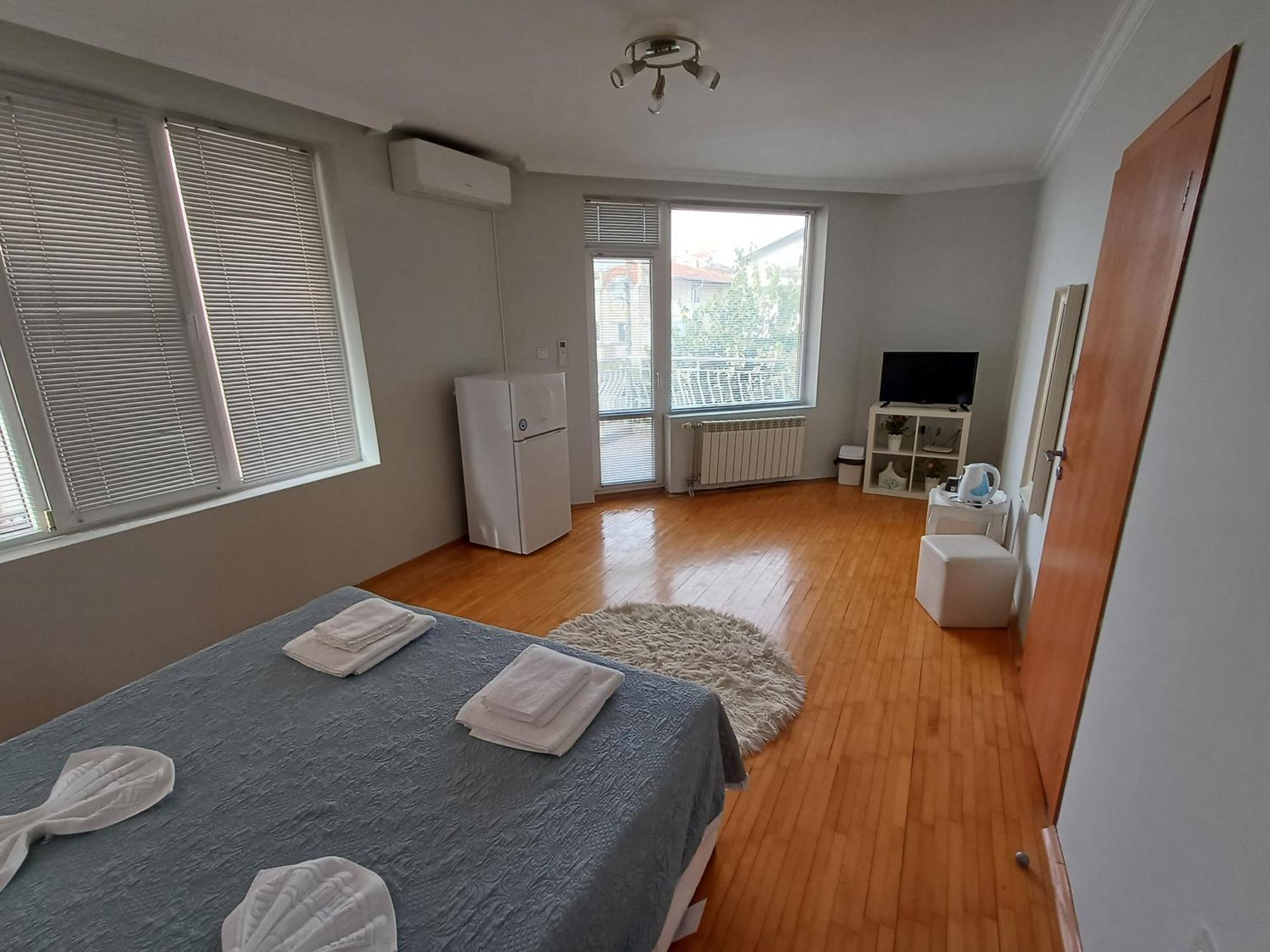 Guest Rooms Deva Бургас Экстерьер фото