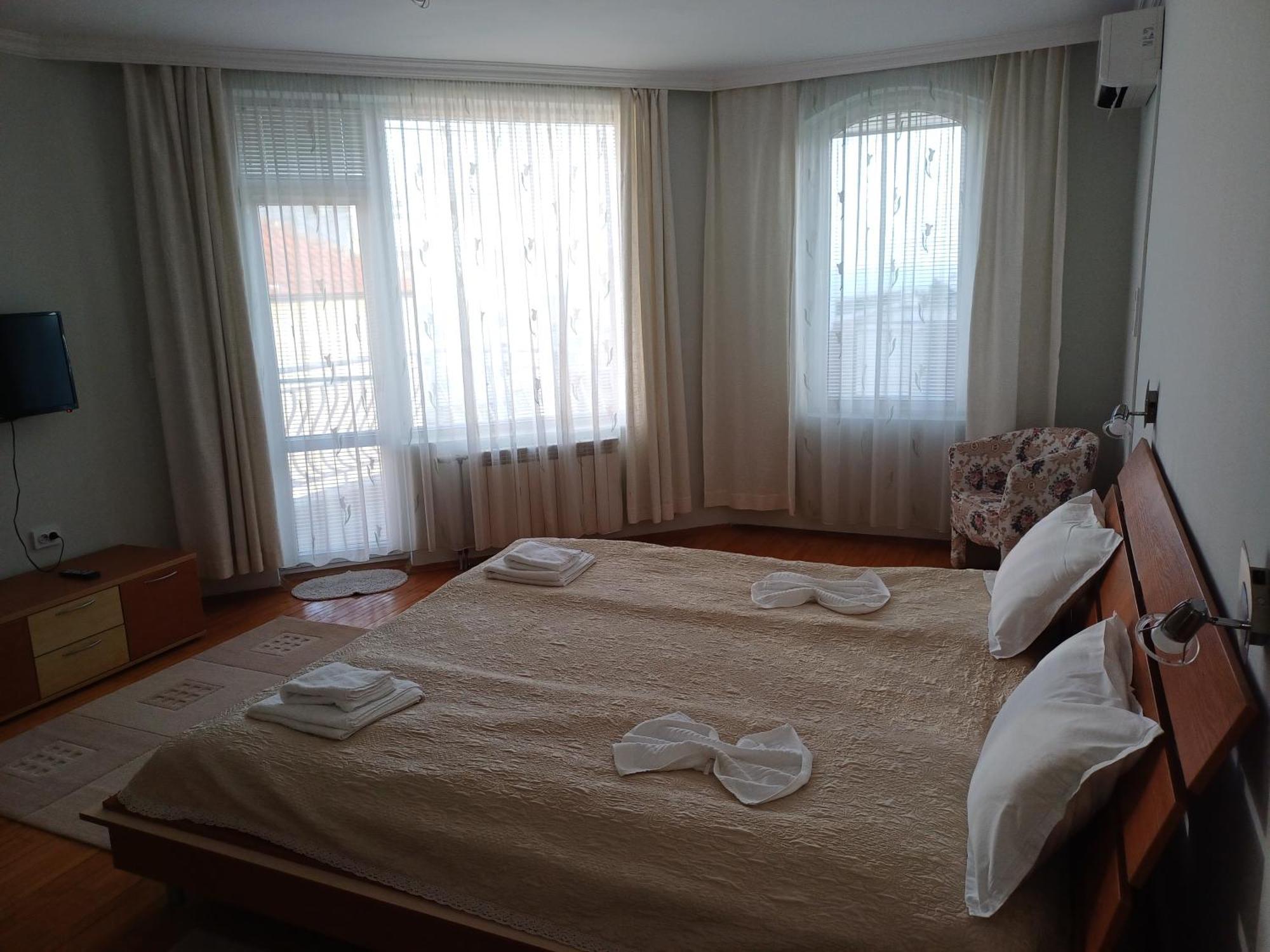 Guest Rooms Deva Бургас Экстерьер фото